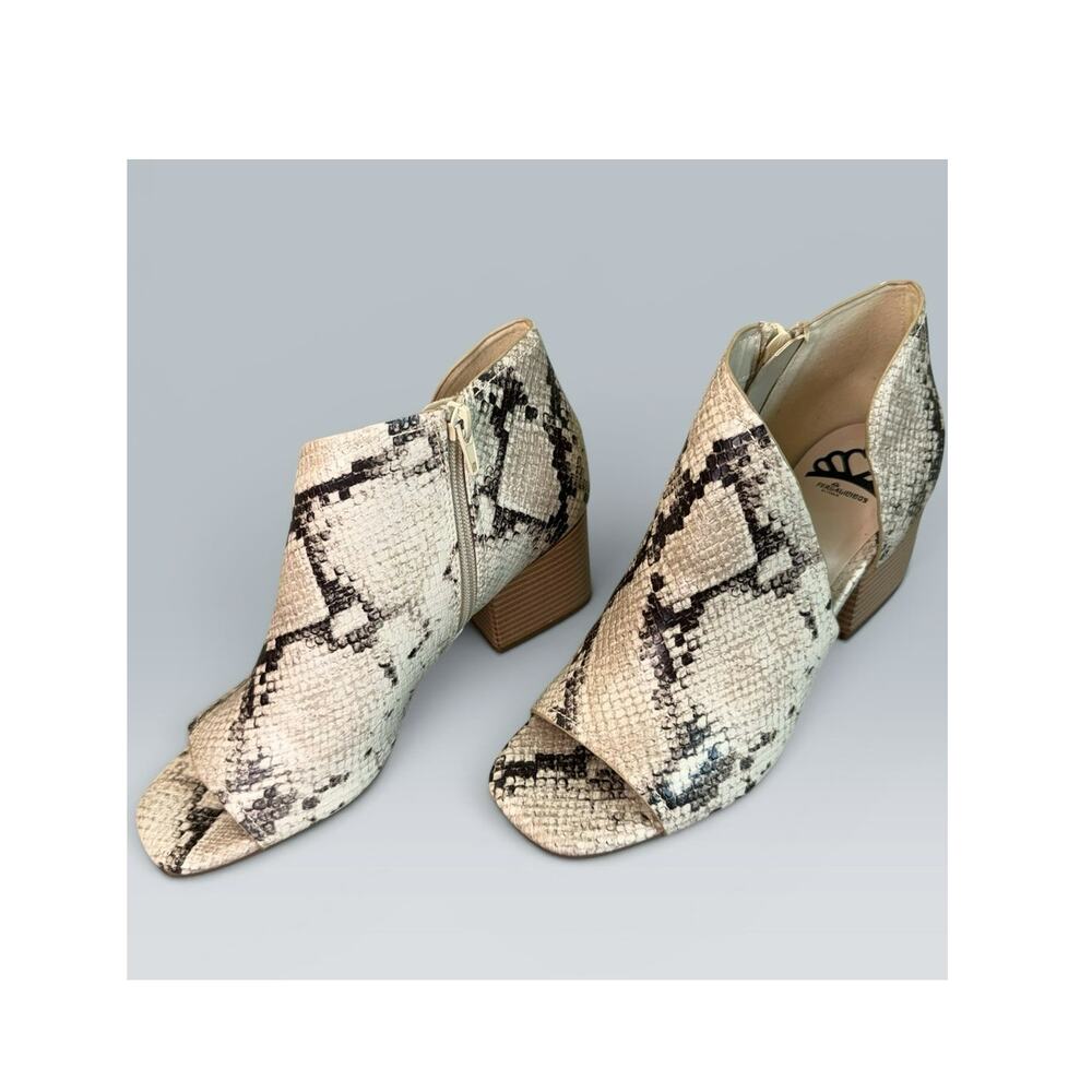 Fergalicious Womens 8M Block Heel Bootie Open Toe Sandals Tan Brown Snakeskin